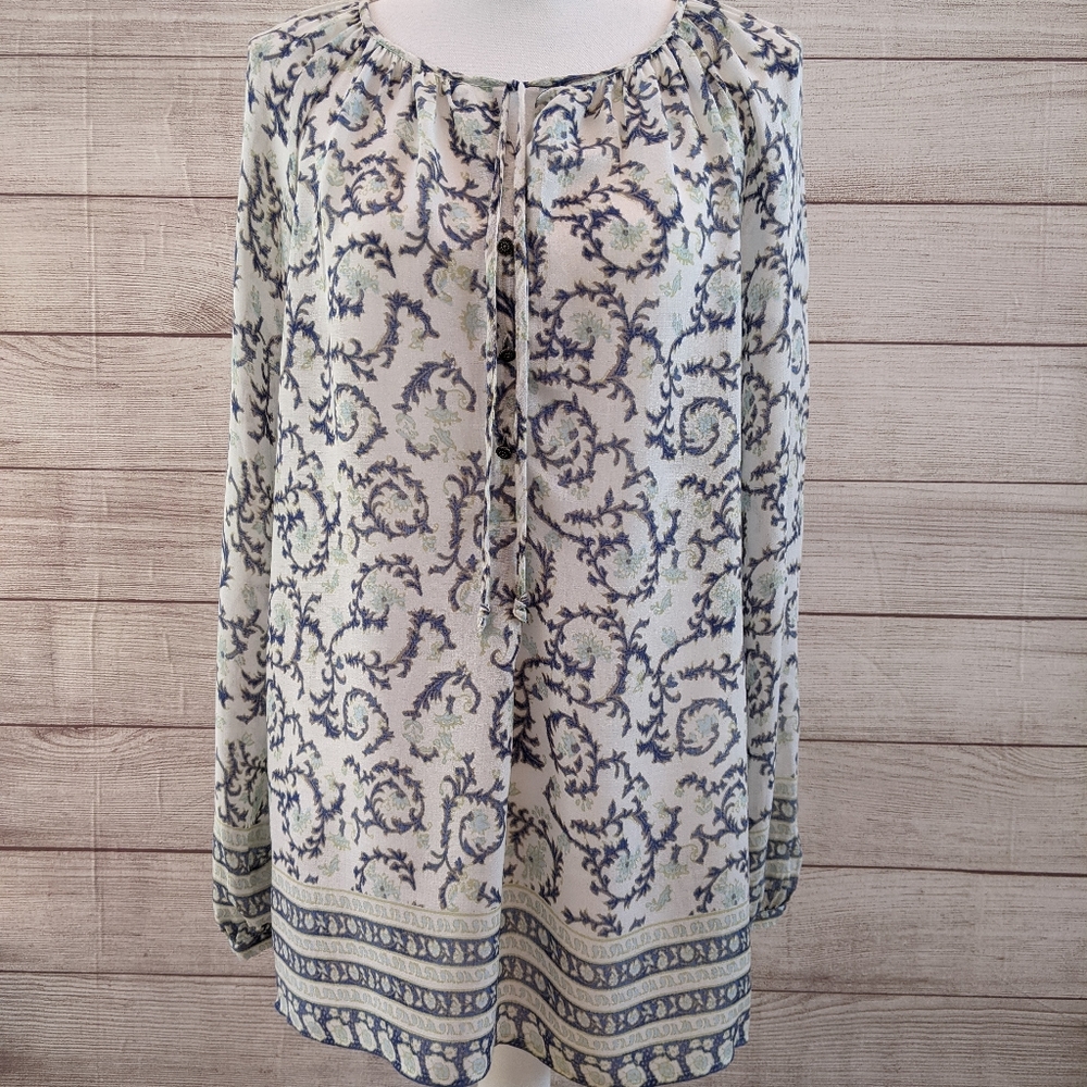 Lucky Brand top size large in excellent condition